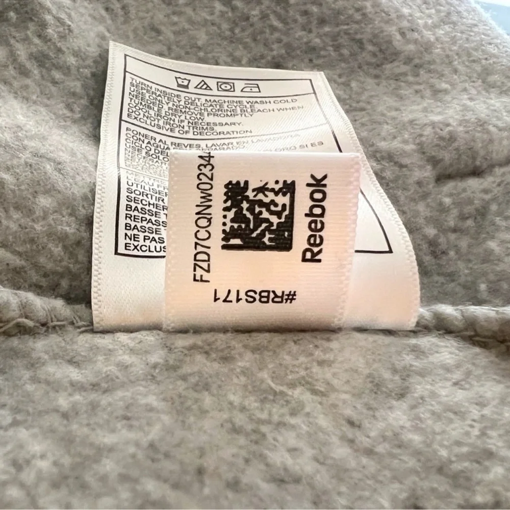 Reebok Boys 4T Hoodie NWOT sweatshirt zip up front grey never worn